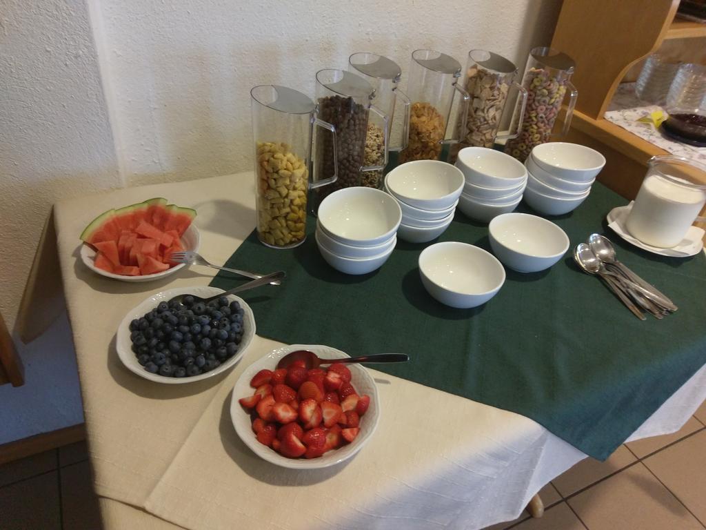 Gasthaus Pension Rezatgrund Windsbach エクステリア 写真
