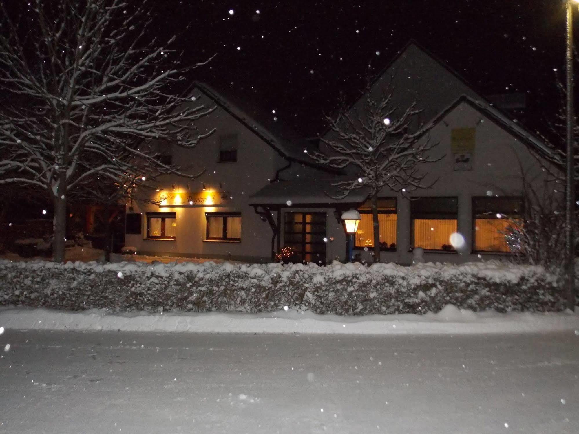Gasthaus Pension Rezatgrund Windsbach エクステリア 写真