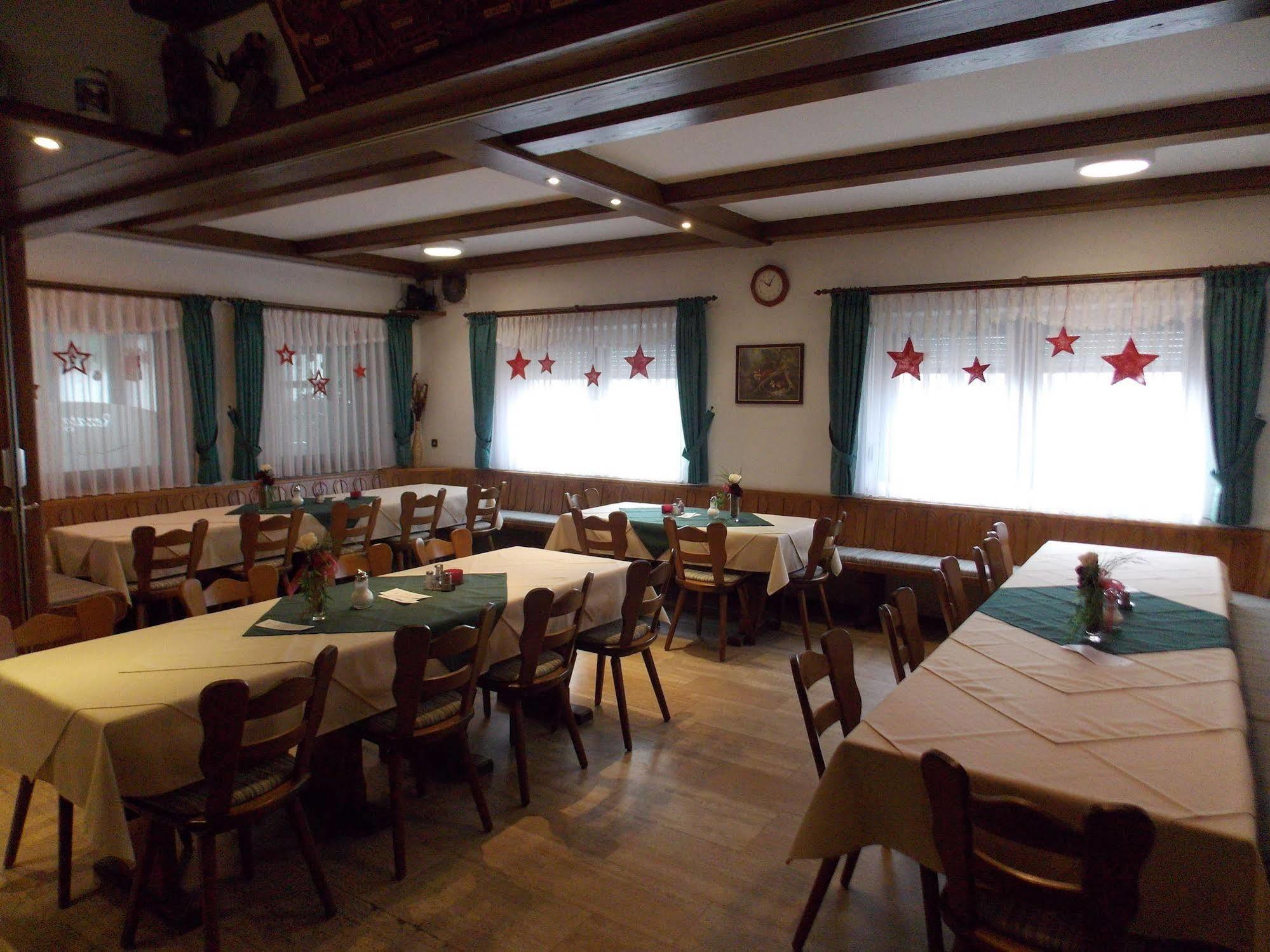 Gasthaus Pension Rezatgrund Windsbach エクステリア 写真