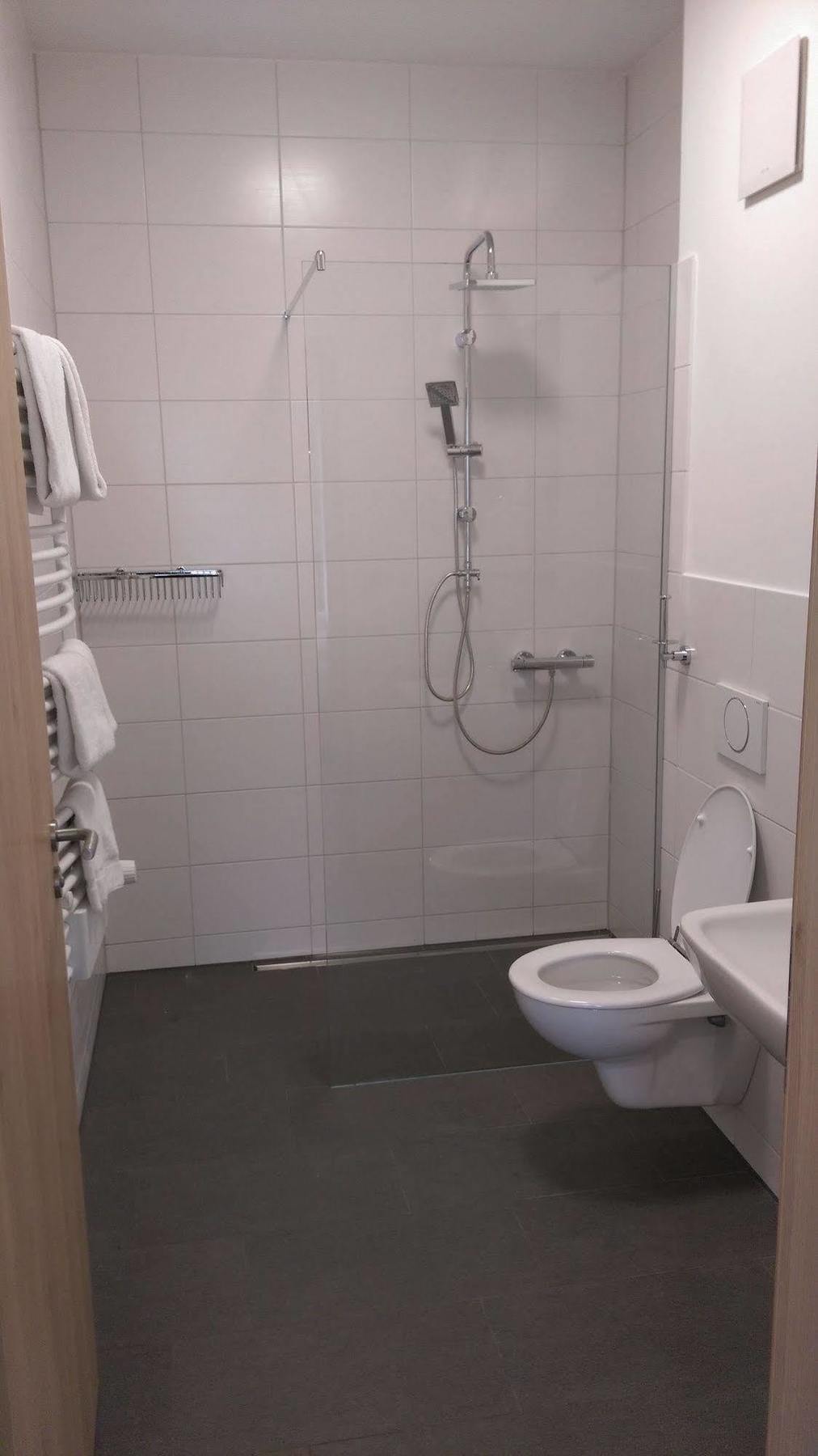 Gasthaus Pension Rezatgrund Windsbach エクステリア 写真